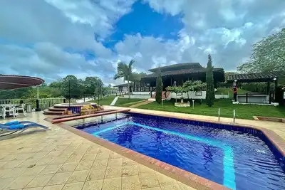Image de Beautiful Villa in Quimbaya With Luxurious Pool
