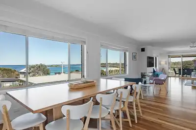 Image de Foredeck Views at Manyana