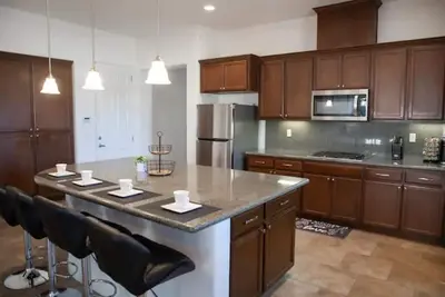 Image de Lathrop Perfection: 3bed2Bath Home, Prime Location