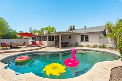 Image de Private Heated Pool, Ping Pong and Billiards, Full Coffee Bar, near Asu