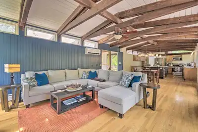 Image de Webster Home w/ Golf Simulator on 2 Acres!