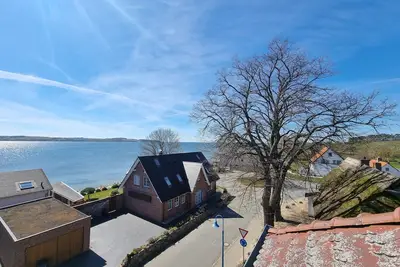 Image de Sonnige Ferienwohnung mit Südbalkon und Meerblick