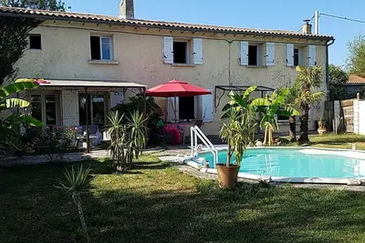 Image de Belle maison en pierre - Nord Gironde