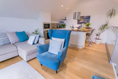 Image de Crow's Nest - a coastal that sleeps 2 guests in 1 bedroom