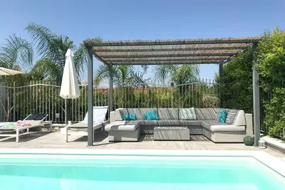 Image de Beautiful renovated modern house, heated pool, 5' sea, Quiet & comfortable