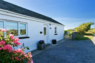 Image de Pandy Aberffraw - a dog that sleeps 4 guests in 2 bedrooms