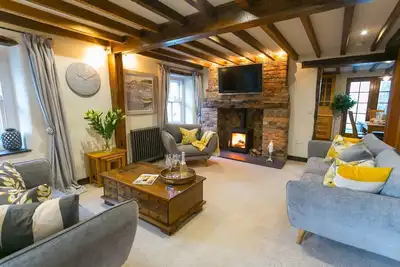 Image de 10 Bunkers Hill - a hot tub that sleeps 6 guests in 3 bedrooms