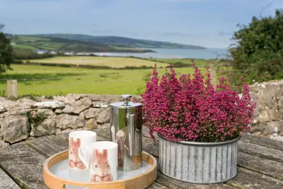 Image de Tyn Lon - a sea view that sleeps 9 guests in 5 bedrooms