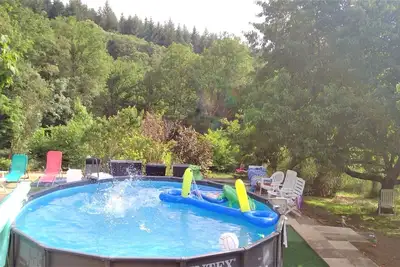 Image de Gîte au cœur de la nature en lisière de forêt avec des prestations \"bien-être\".