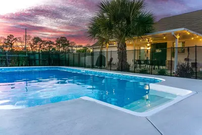Image de Retreat to a Private Oasis w/ Pool- 10 mins from Ft. Rucker