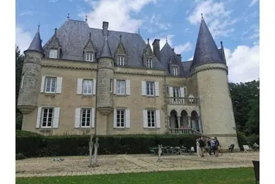 Image de Gite Claude Bernard au sein du domaine du château de Launay Guen