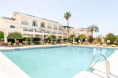 Aloha Gardens 2 | Garden Apartment Pools Bbq