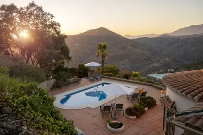 Image de Charming 6-Bedroom Villa with pool and breathtaking views