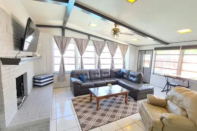 Image de ☀Shelley Casa, 3br/2ba, Stunning- ✔Pool✔Whole House