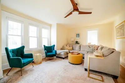 Image de Charming Craftsman Home - Near Vassar, Marist