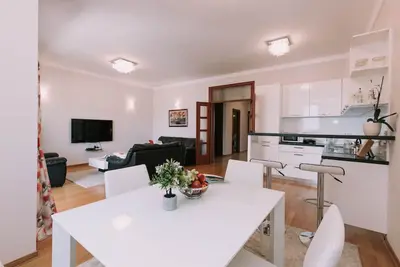 Image de Two-Bedroom Apartment with Balcony