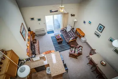 Image de Near Psu, Barn at the Pemi, Ice Castles & Skiing