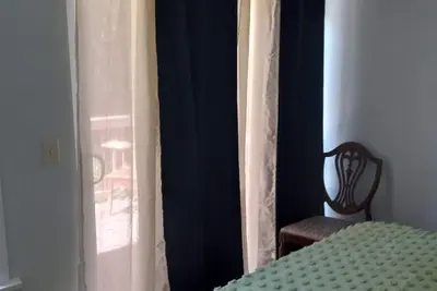 Image de 1932 Charming Cottage at the Lake