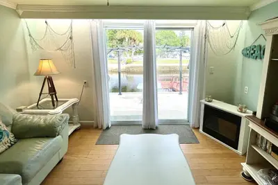 Image de The Otter Pod; a rare Canal Waterfront Gulf access Home,