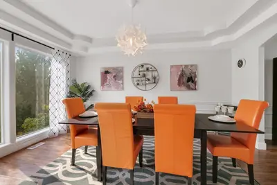 Image de Valley villa with pool, hot tub, sauna & game room