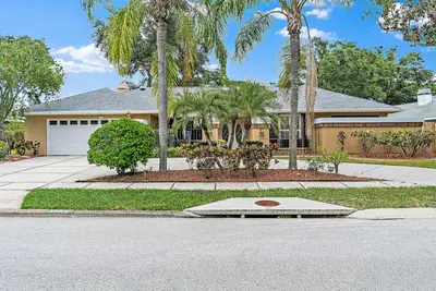 Image de 4br 3ba pool house in Clearwater area (Misty)