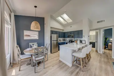 Image de Hava-Retreat with Pool/Boat Parking!