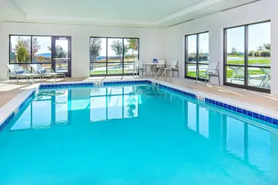 Studio Suite | Free Breakfast. Indoor Pool