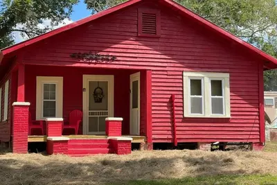 Image de Cozy country home near Lake Eaufula and hunting