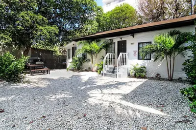 Charming 3/1 Home Walking Distance from Brickell