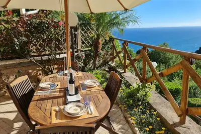 Image de Meraviglioso panorama sul mare a Sperlonga