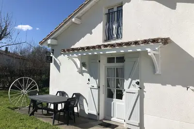 Image de Pretty cosy Cottage sleeps 4 in Oradour Fanais,