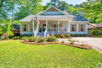 Image de Master's Week! Cozy Home with Hot Tub and Garden 15 min from Augusta National