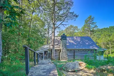 Image de Pet-Friendly Speedwell Cabin, 1 Mi to Water!