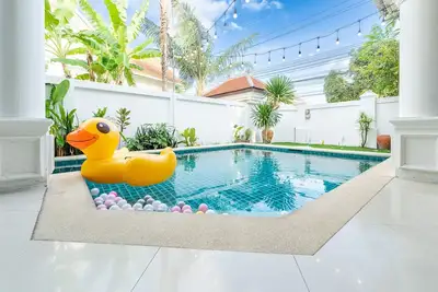 Image de Peacock Beachside. Pool Villa with Bbq grill and private swimming pool near beach