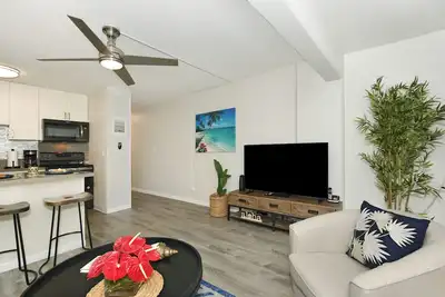 Image de Newly Remodeled Condo in the Heart of Waikiki! 1 Block to Beach! Free Parking