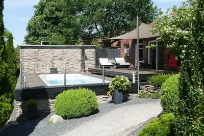 Image de Comfortable vacation home with pool, sauna, large garden. . .