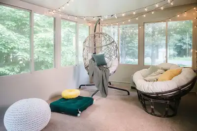 Image de New! Poconos Escape - Home in Tobyhanna - King Bed