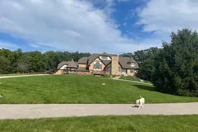 Image de 6 bd Country Estate on 28 Acres near Lk Geneva w/ Ponds, Trails, Fenced Dog-park