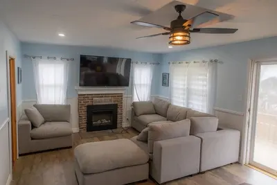 Image de Cozy Cottage Overlooking the Water