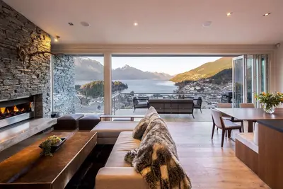 Image de Villa Antrim | Lake Views, Gas Fire, Hot Tub