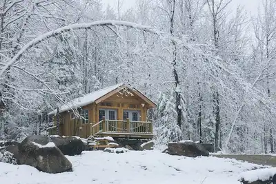 Image de Newly Constructed Post & Beam Cabin