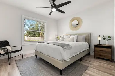 Image de 2br Florida Home Near the Shore!