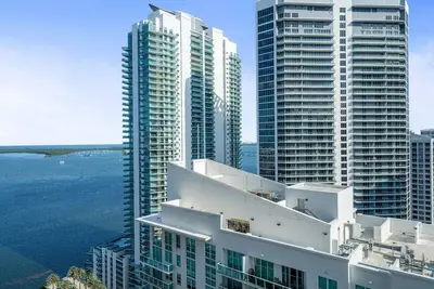 Contempo Condo, Bay Views in Brickell, Pool
