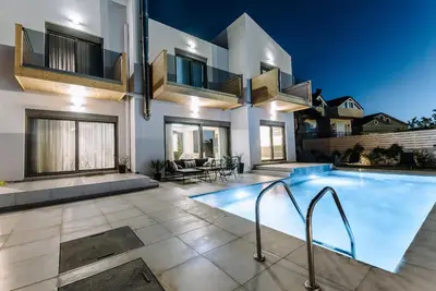 Image de Maison de vacances Ialysos pour 1 - 7 personnes avec 3 chambres à coucher - Maison de vacances
