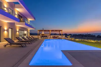 Image de Maison de vacances Rodos pour 1 - 8 personnes avec 4 chambres à coucher - Maison de vacances