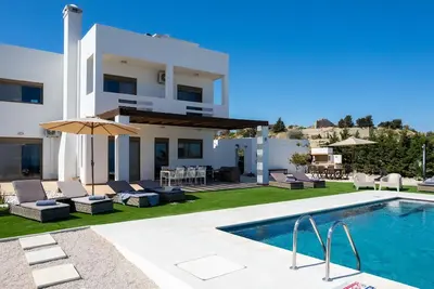Image de Maison de vacances Rodos pour 1 - 8 personnes avec 4 chambres à coucher - Maison de vacances