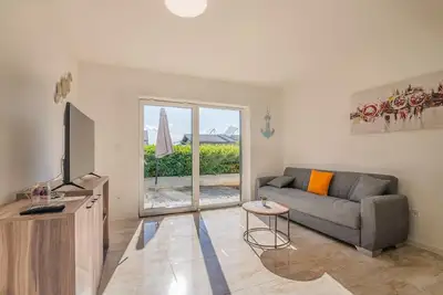 Image de Appartement de vacances Malinska pour 1 - 6 personnes avec 3 chambres à coucher - Appartement de vac