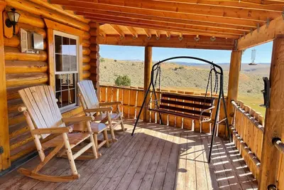 Image de Beautiful Cabin! Fireplace, Deck, Pooltable!