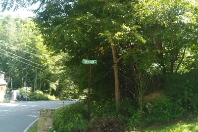 Image de Log Cabin near Ski Mountains