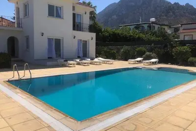 Kyrenia Mountain side Villa, Lapta